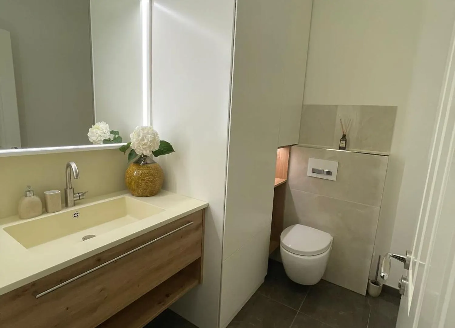 Apartment Luxurioeses Loft Mit Grosser Sonnenterrasse & Sauna Munich